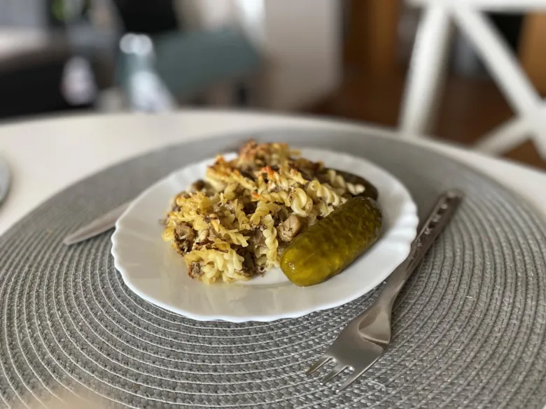Pasta with mushrooms and pickle