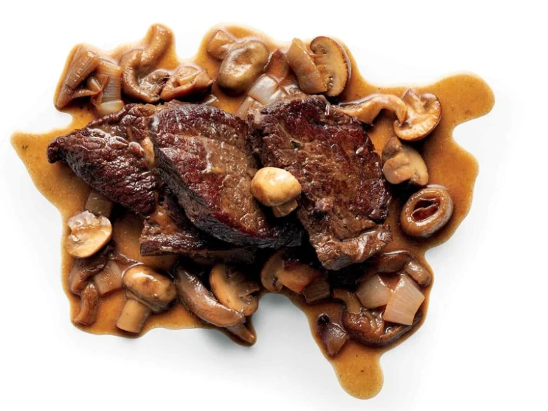 Beef with mushrooms in sauce