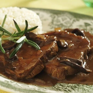 Pork with mushrooms in sauce