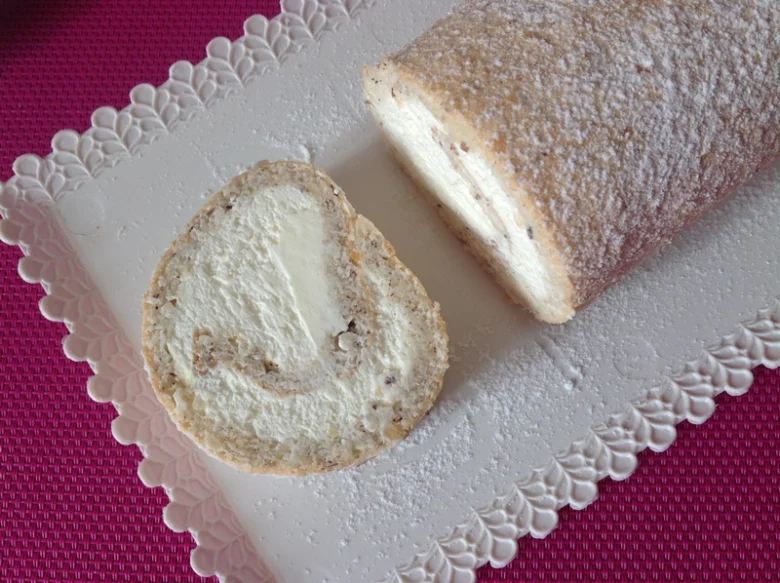 Rolled sponge cake with cream filling