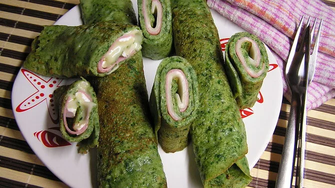 Spinach crepes with filling