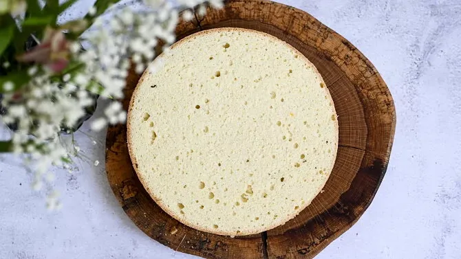 Sponge cake base on wood