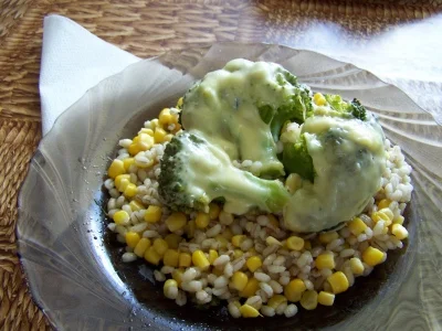 Broccoli with sauce and corn