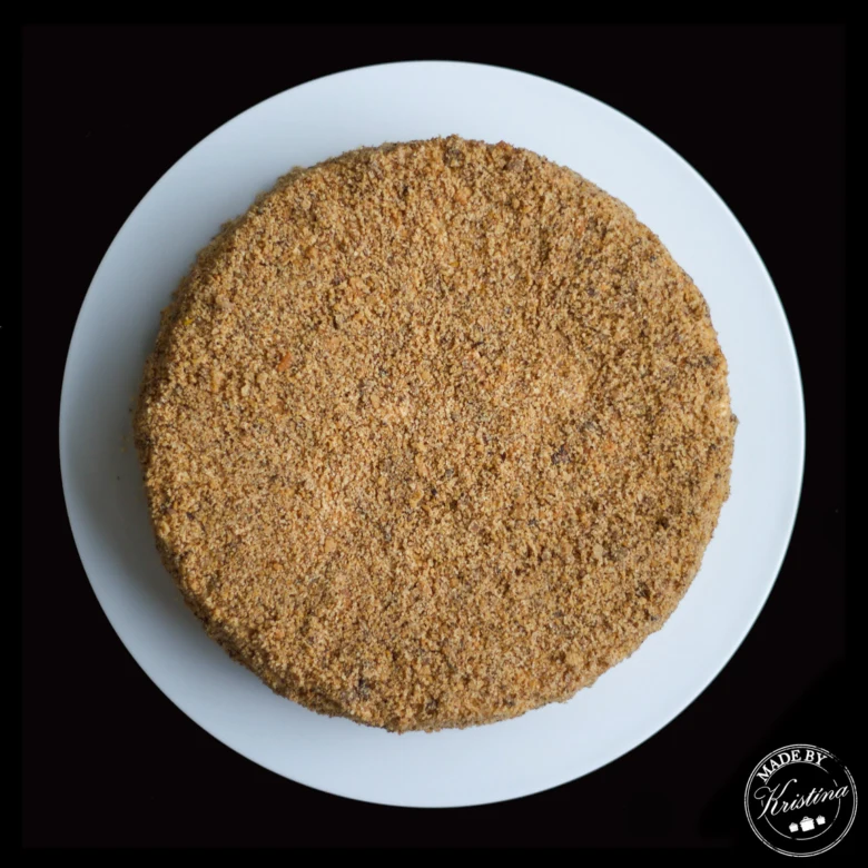 Honey cake base layer