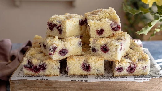Cranberry crumble bars
