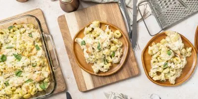 Tortellini s omáčkou, bylinkami a v troubě pečené.