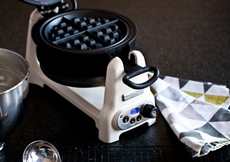 Waffle maker with batter bowl
