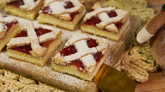Linecký koláč slices