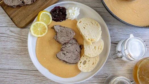 Použitý recept na svíčkovou s chlebem a citrony