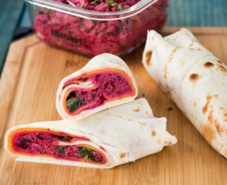 Beetroot wrap with cheese and spinach