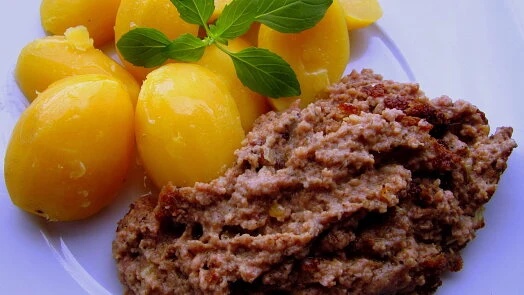 Ground meat hash with potatoes