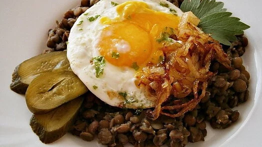 Lentils with egg and pickles